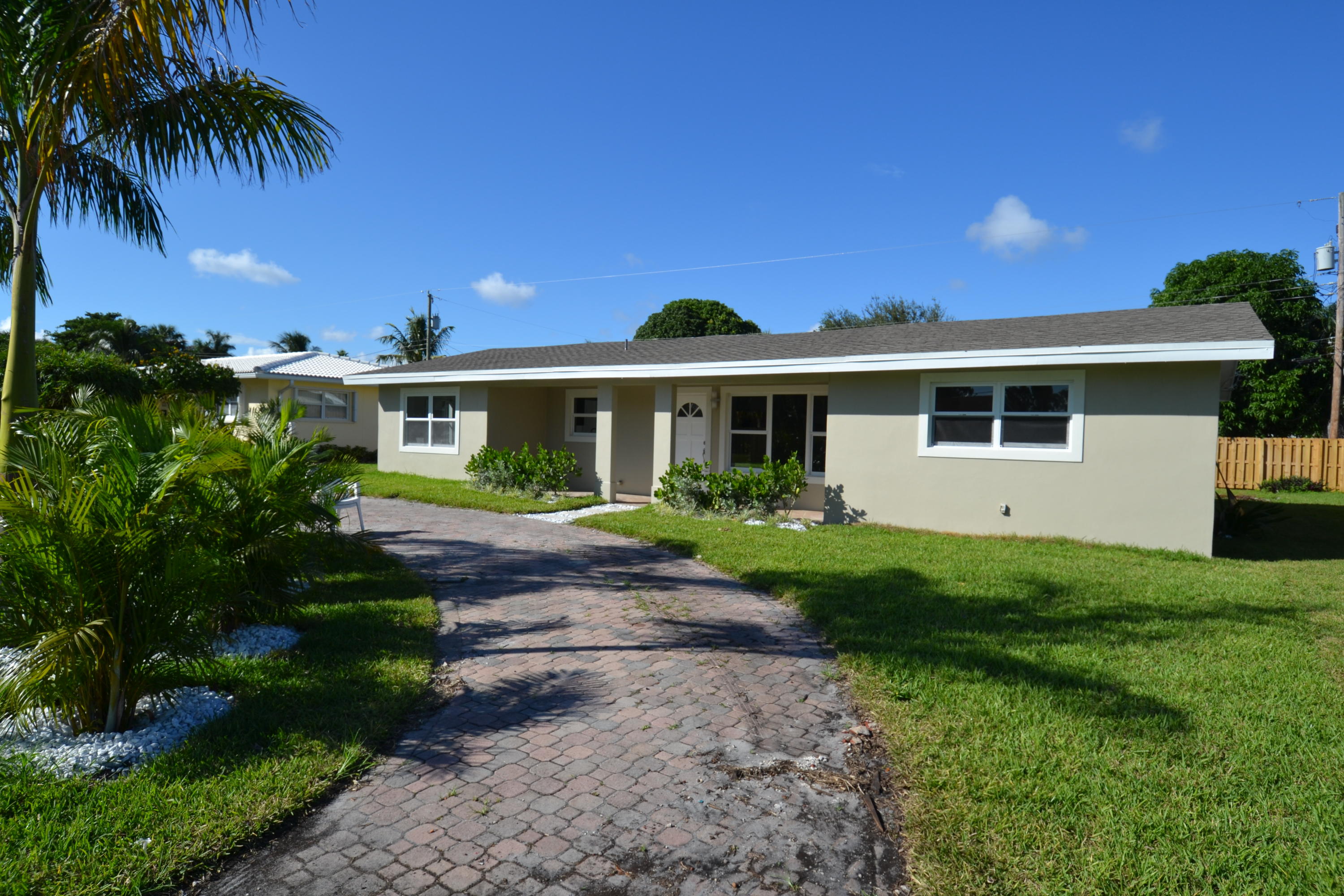 261 Northwest 11th Street Boca Raton, FL 33432 - Photo 1 of 19 DSC_1279
