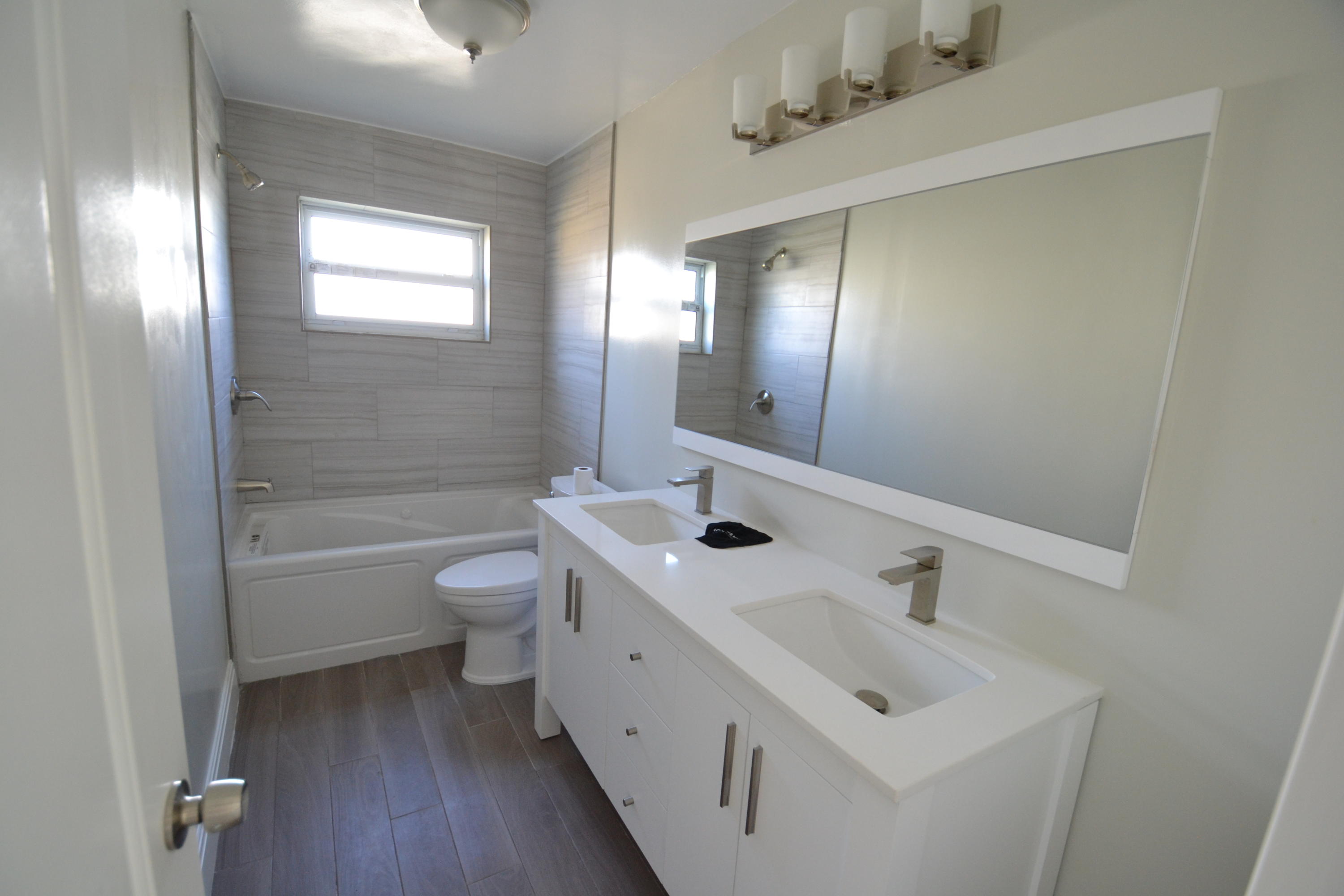 261 Northwest 11th Street Boca Raton, FL 33432 - Photo 13 of 19 DSC_1333
