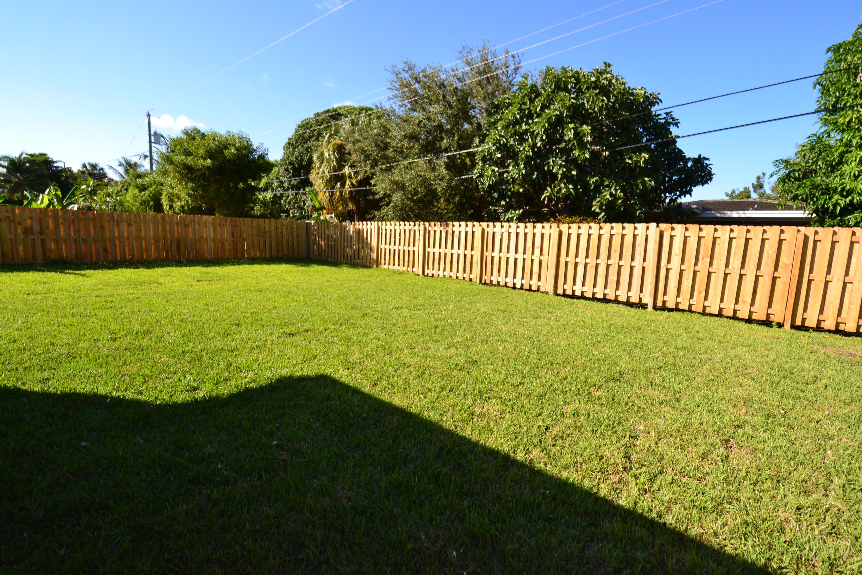 261 Northwest 11th Street Boca Raton, FL 33432 - Photo 18 of 19 DSC_1346
