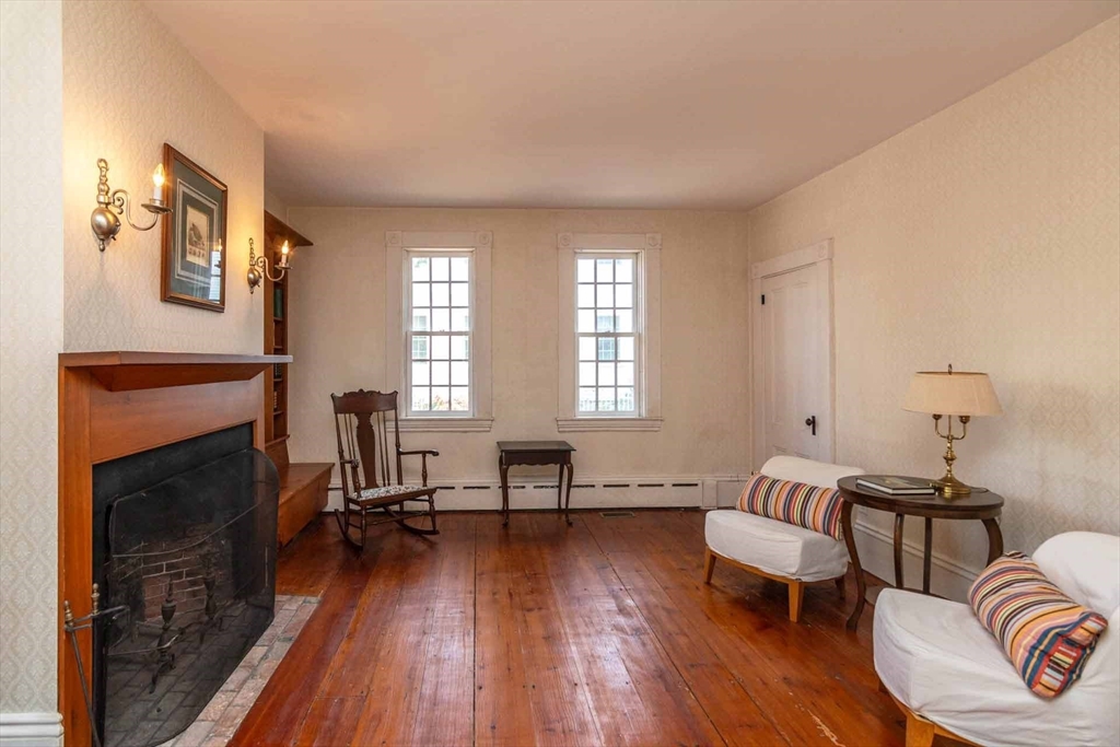 34 School Street Edgartown, MA 02539 - Photo 12 of 42