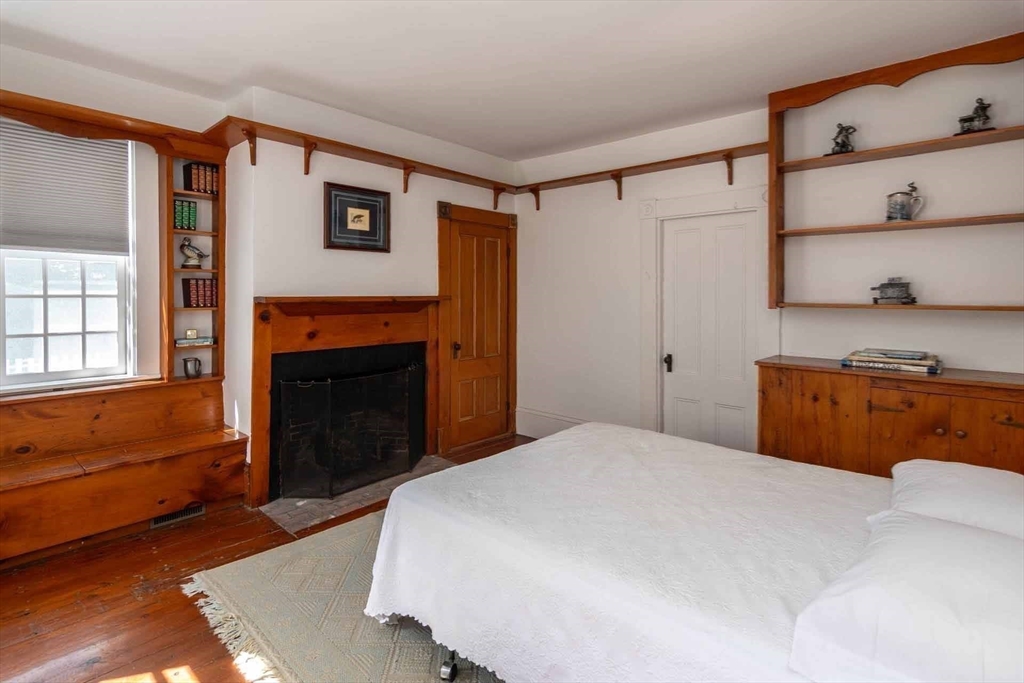 34 School Street Edgartown, MA 02539 - Photo 22 of 42