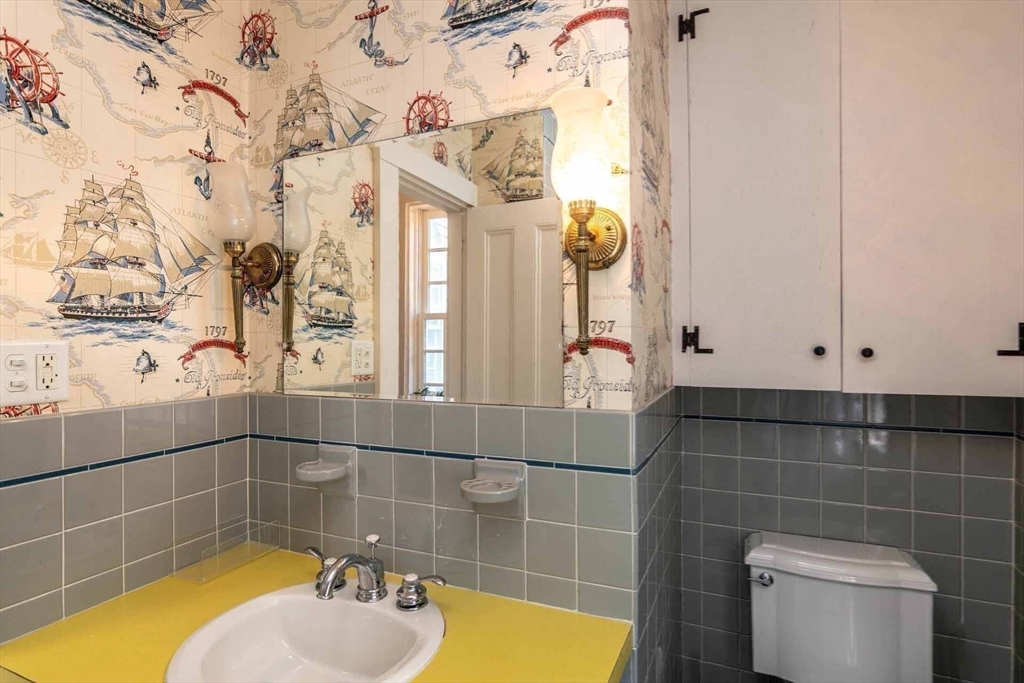 34 School Street Edgartown, MA 02539 - Photo 23 of 42