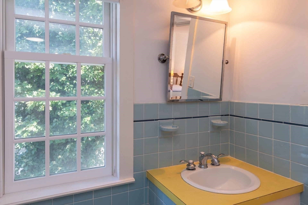 34 School Street Edgartown, MA 02539 - Photo 30 of 42