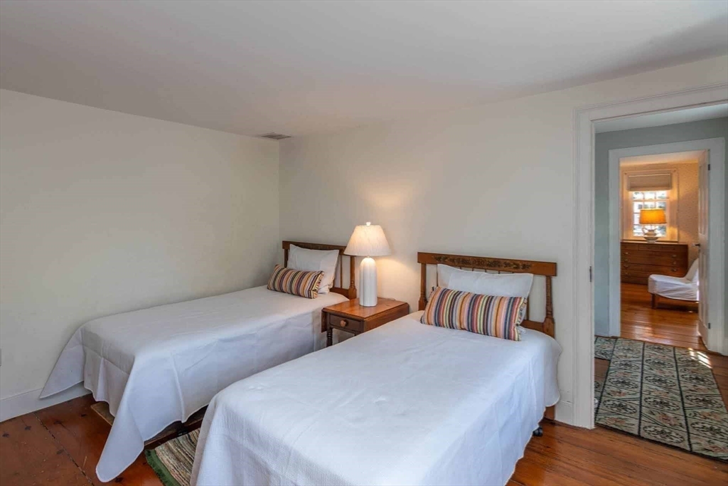 34 School Street Edgartown, MA 02539 - Photo 32 of 42