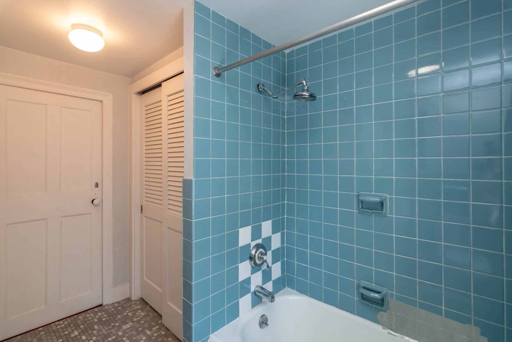 34 School Street Edgartown, MA 02539 - Photo 37 of 42