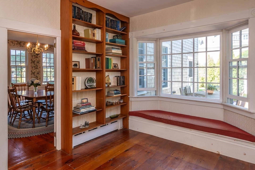 34 School Street Edgartown, MA 02539 - Photo 10 of 42