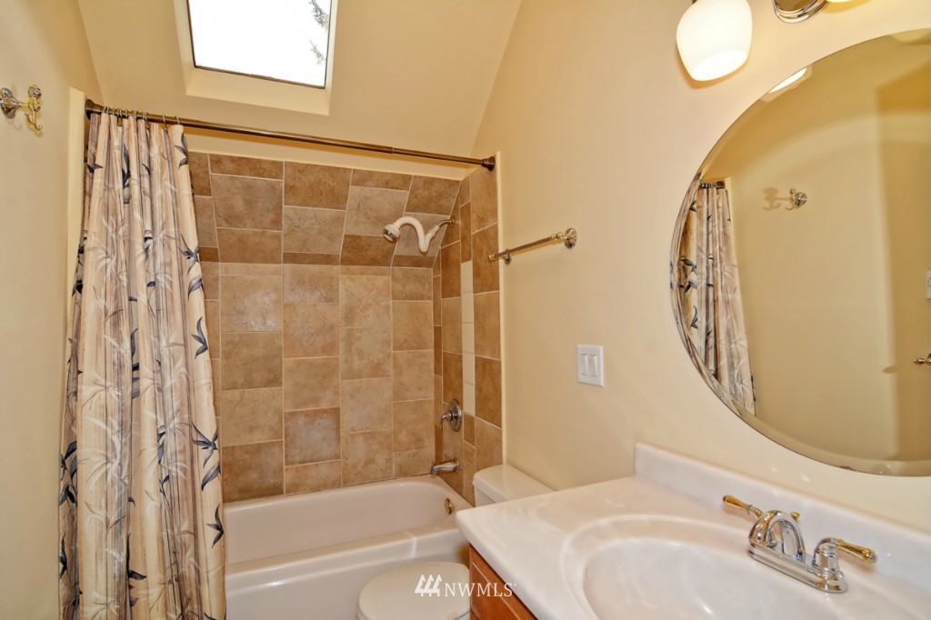 21126 7th Avenue West Bothell, WA 98021 - Photo 12 of 18