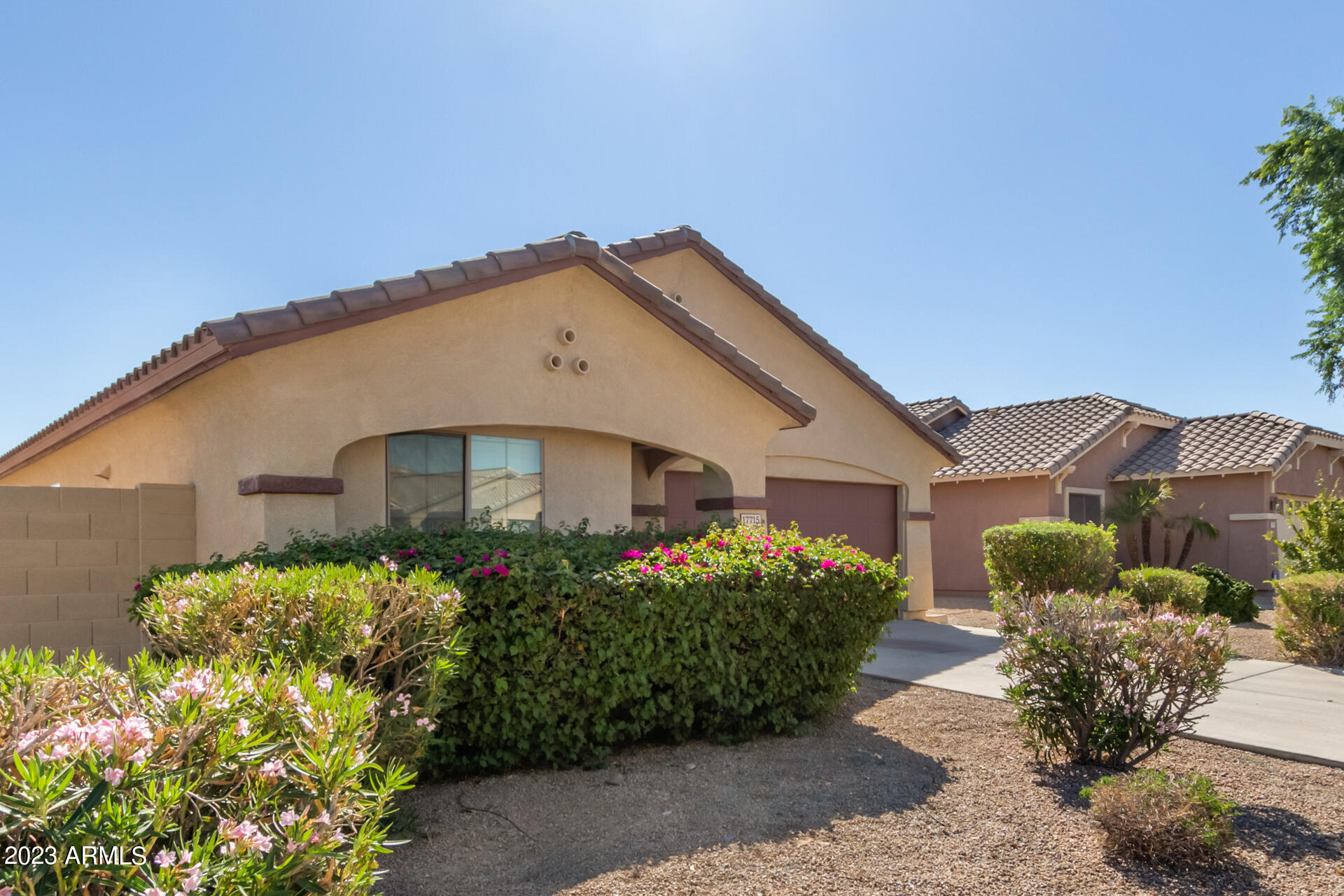 17715 West Redfield Road Surprise, AZ 85388 - Photo 30 of 33
