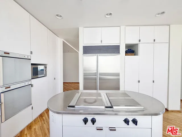 $15,000 | 3505 Ocean Front Walk, Marina del Rey, CA 90292