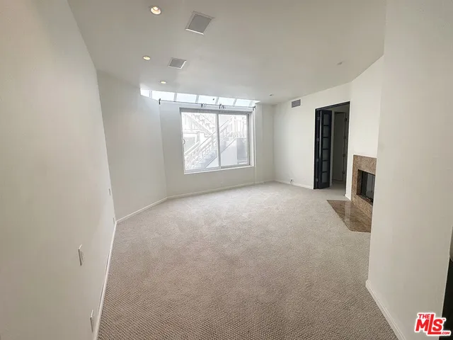 $15,000 | 3505 Ocean Front Walk, Marina del Rey, CA 90292