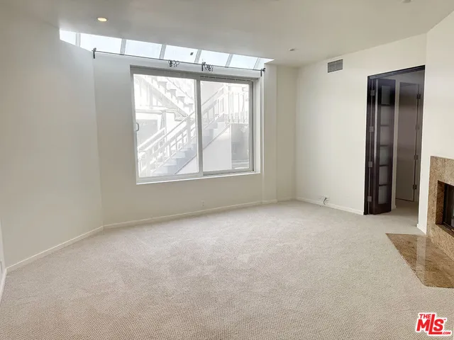 $15,000 | 3505 Ocean Front Walk, Marina del Rey, CA 90292