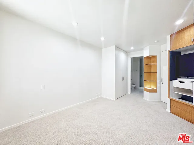 $15,000 | 3505 Ocean Front Walk, Marina del Rey, CA 90292