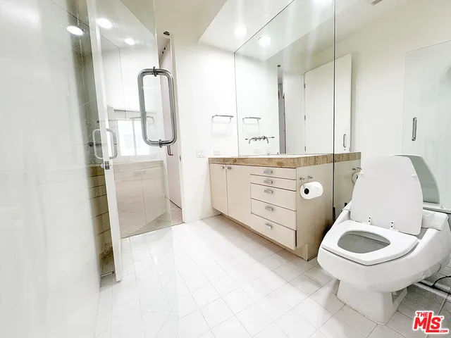 $15,000 | 3505 Ocean Front Walk, Marina del Rey, CA 90292