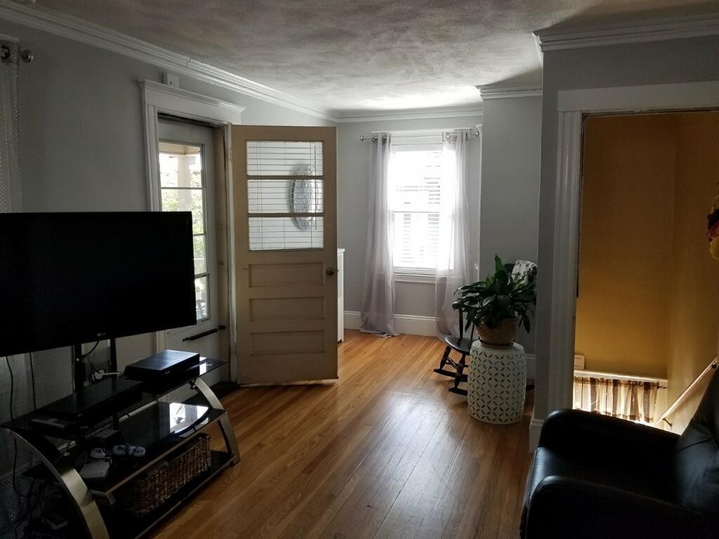 29 Sunset Road Somerville, MA 02144 - Photo 8 of 18 Gallery Image 8
