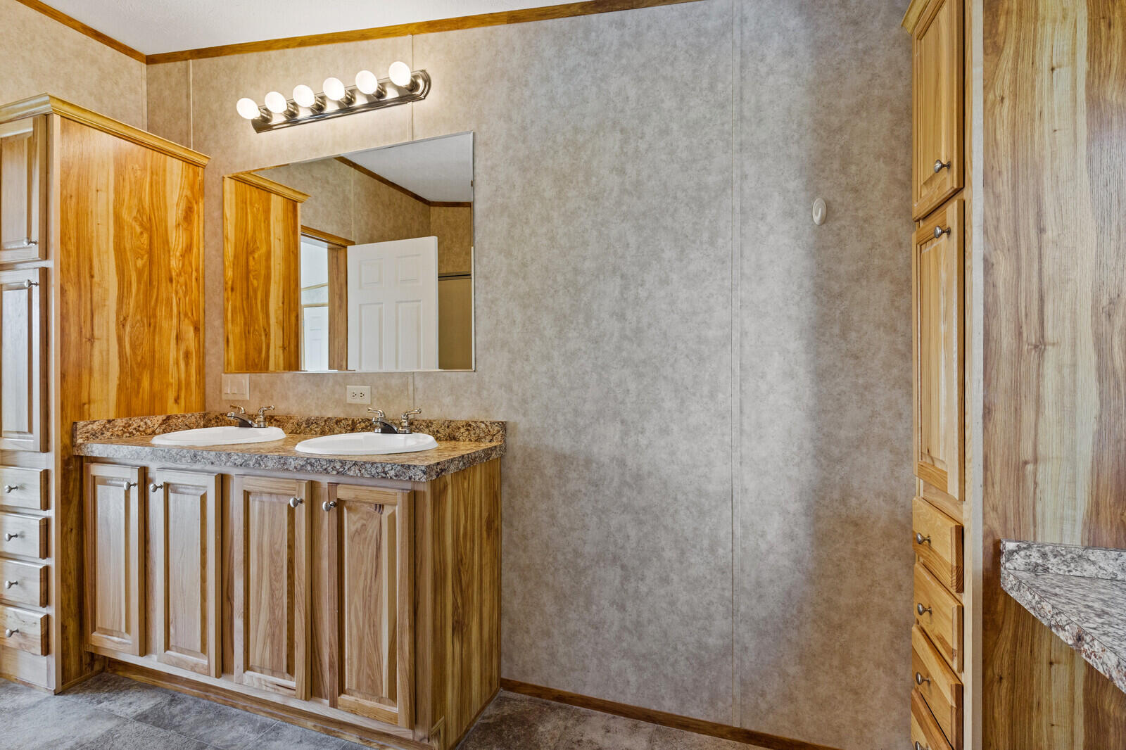 82 Wade Road Augusta, ME 04330 - Photo 19 of 32 11_BP5A0414_DxO_mls