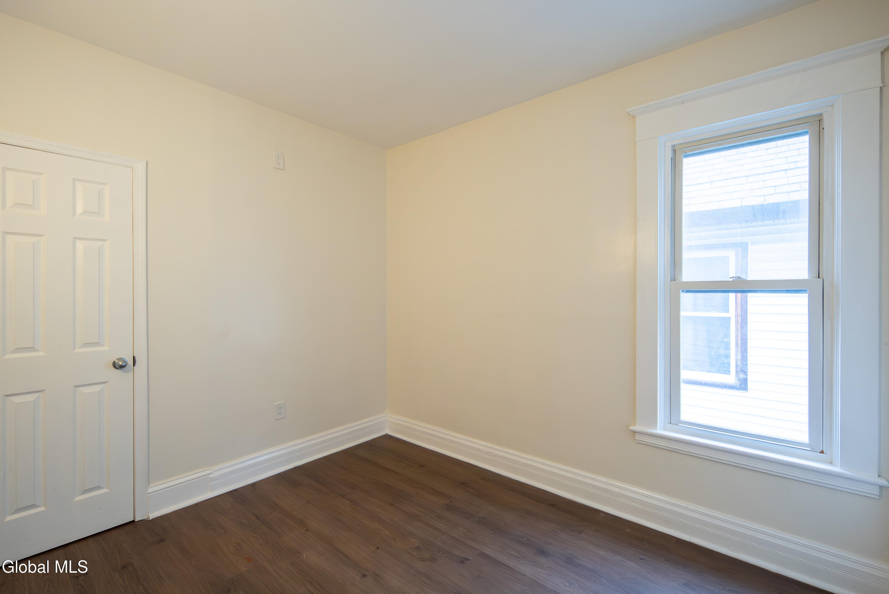 22 Swan Street, Unit 2 Schenectady, NY 12307 - Photo 21 of 35 021