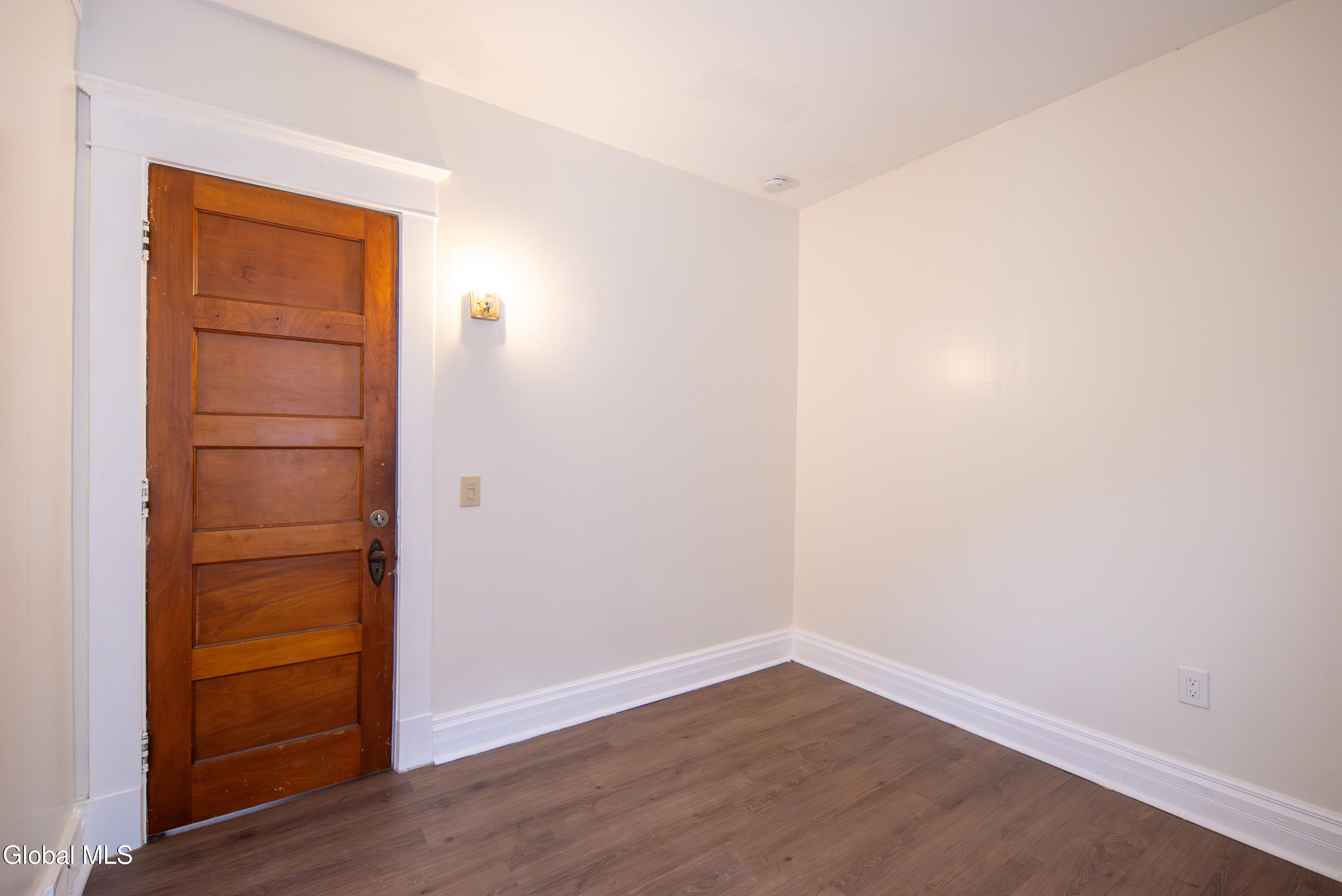 22 Swan Street, Unit 2 Schenectady, NY 12307 - Photo 26 of 35 026