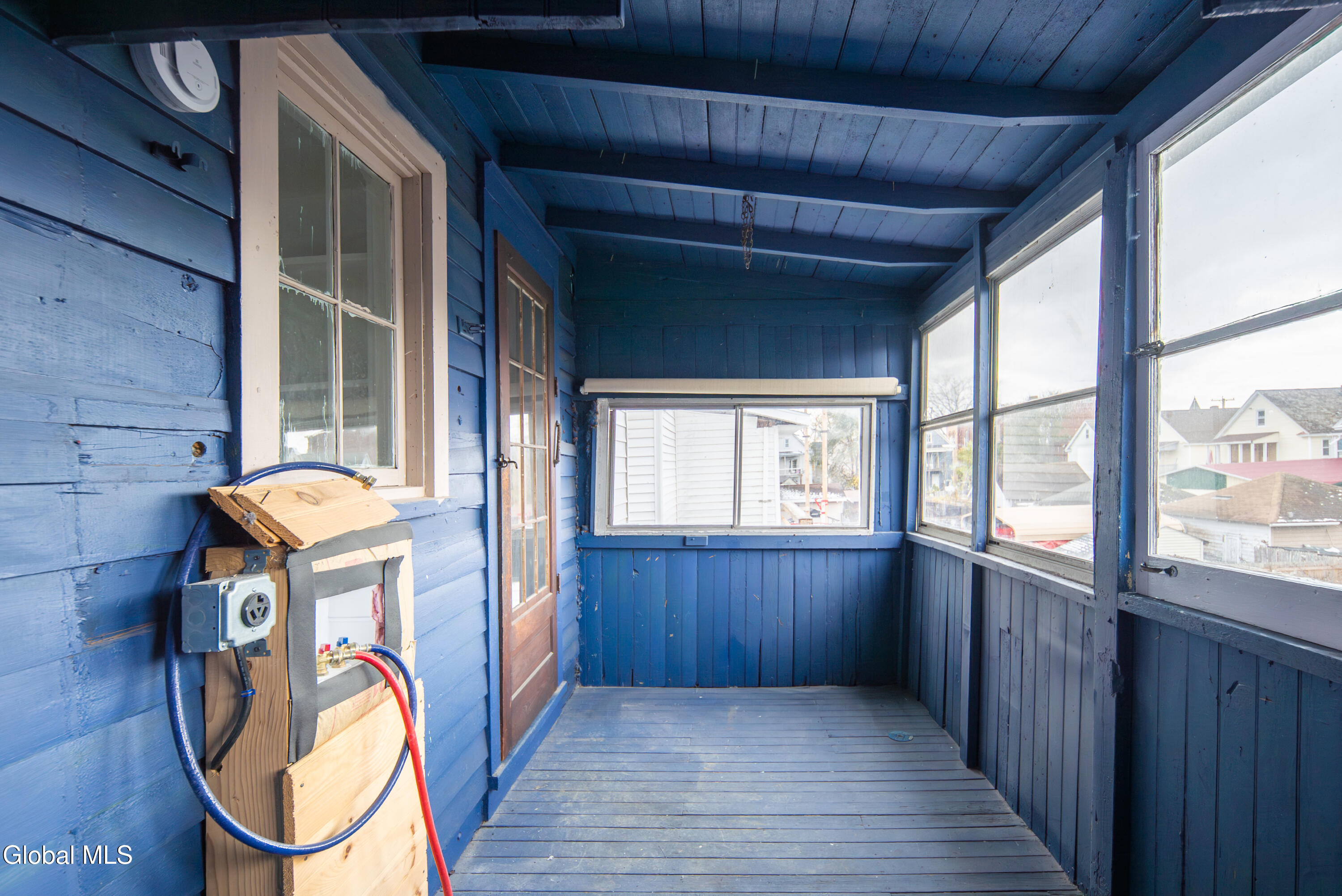 22 Swan Street, Unit 2 Schenectady, NY 12307 - Photo 29 of 35 030