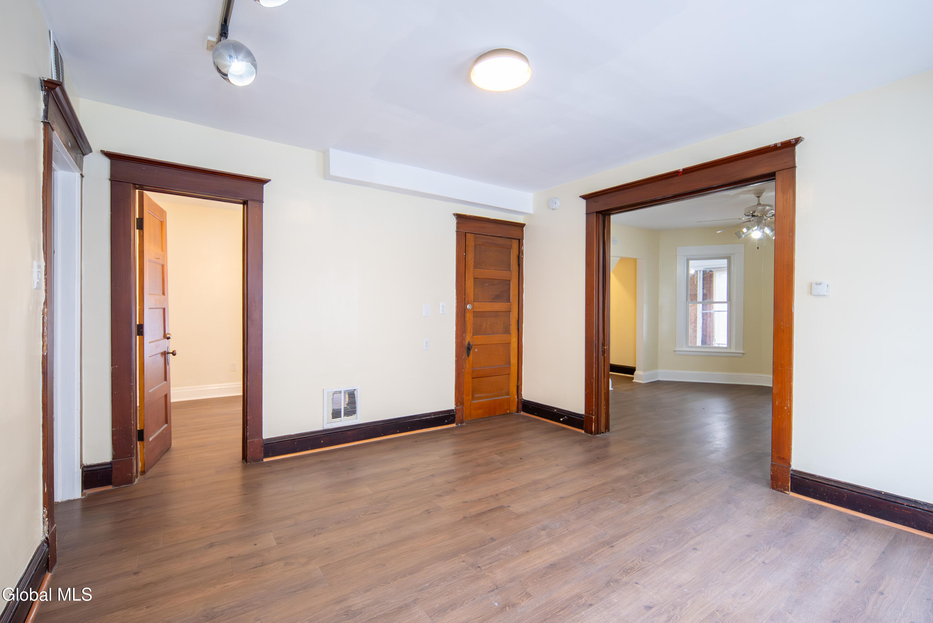 22 Swan Street, Unit 2 Schenectady, NY 12307 - Photo 9 of 35 009