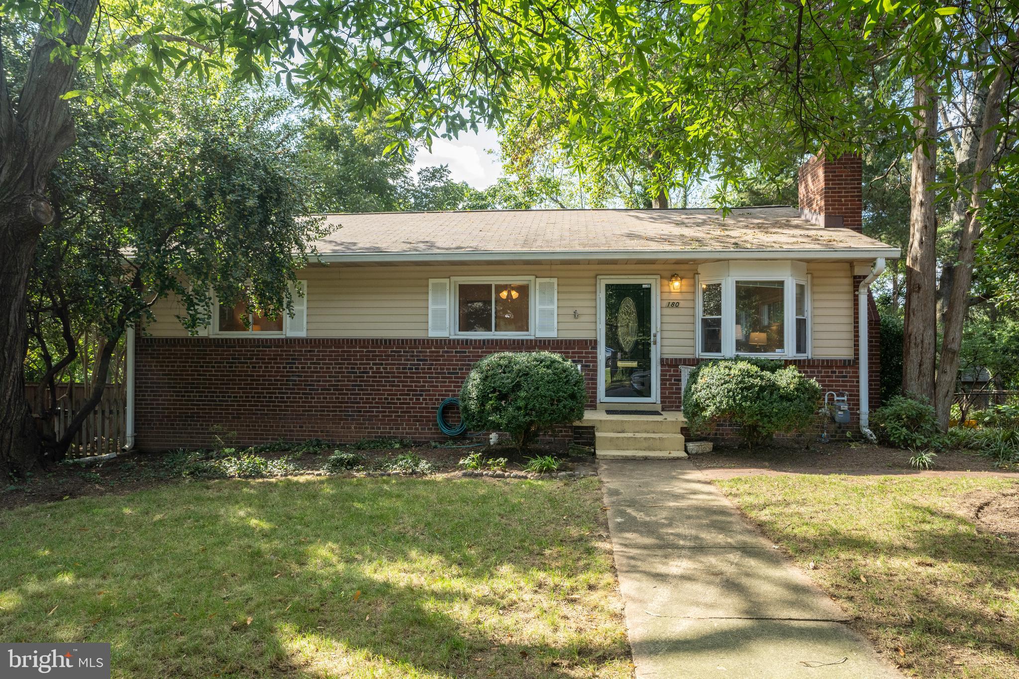 180 Cambridge Road Alexandria, VA 22314 - Photo 1 of 40 Welcome Home!