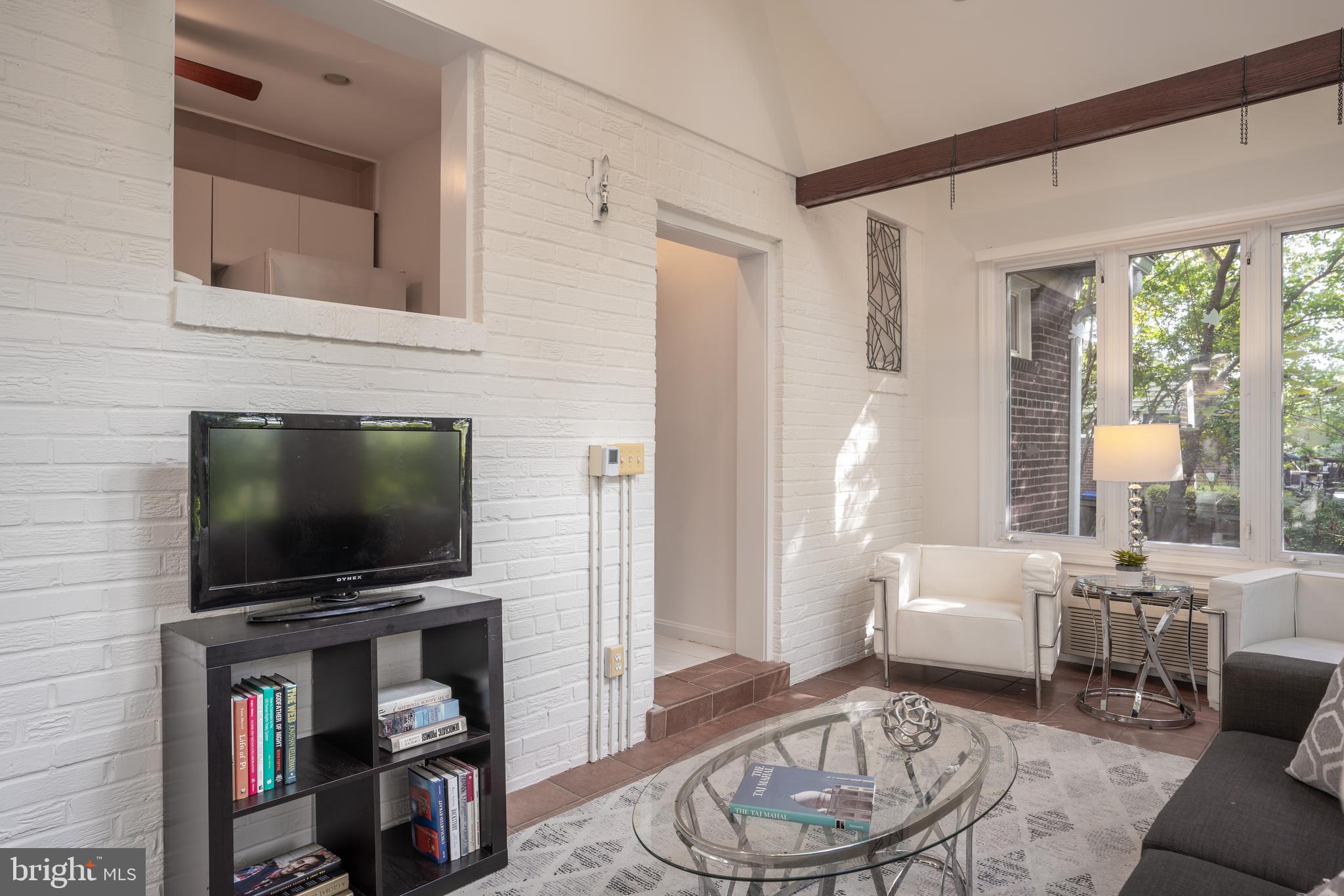 180 Cambridge Road Alexandria, VA 22314 - Photo 14 of 40 Gallery Image 14