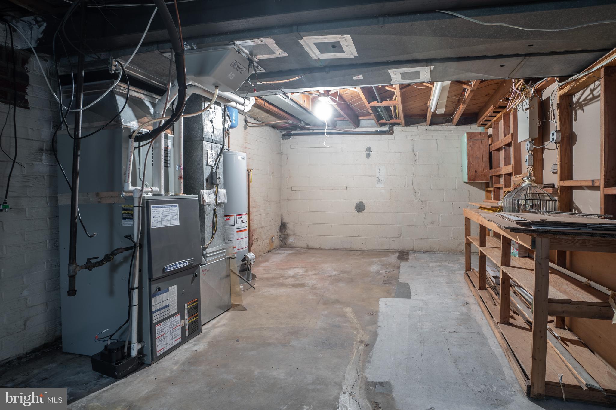 180 Cambridge Road Alexandria, VA 22314 - Photo 32 of 40 Utility/workshop/storage