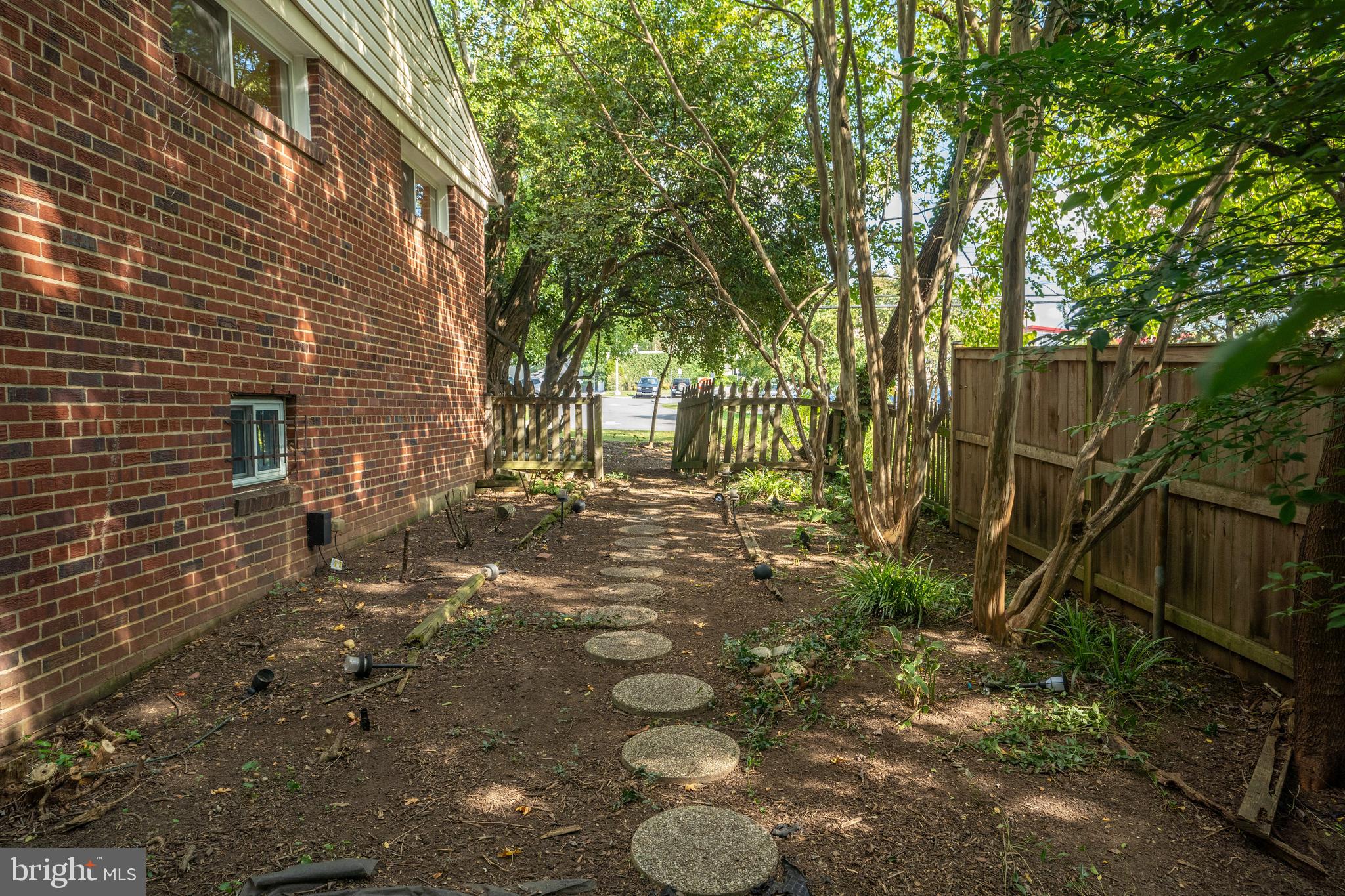 180 Cambridge Road Alexandria, VA 22314 - Photo 39 of 40 Gallery Image 39