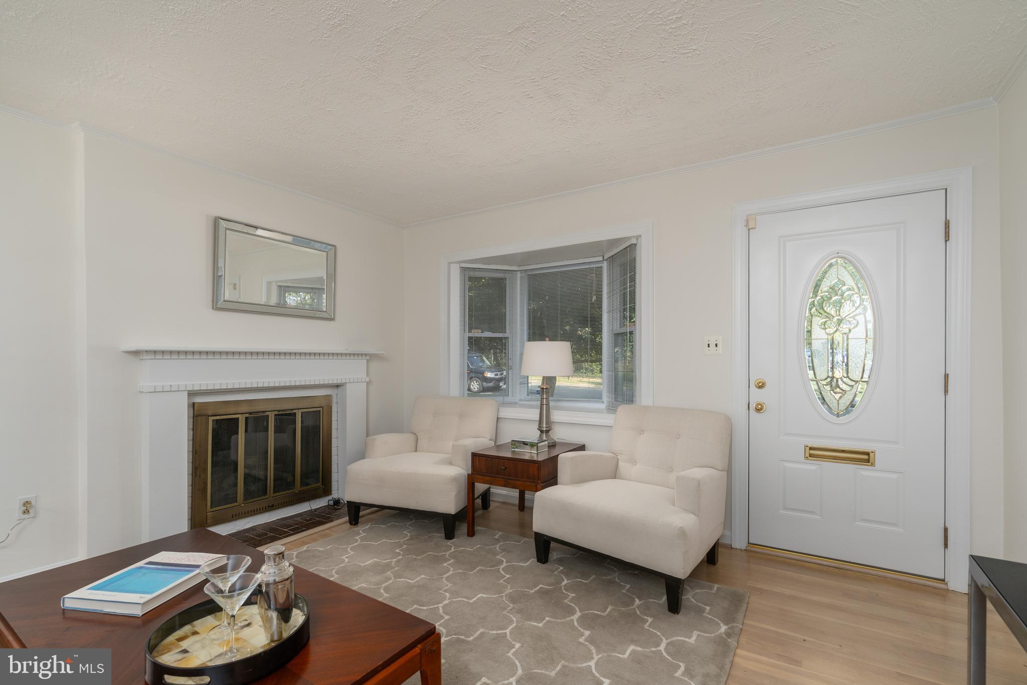 180 Cambridge Road Alexandria, VA 22314 - Photo 5 of 40 Gallery Image 5
