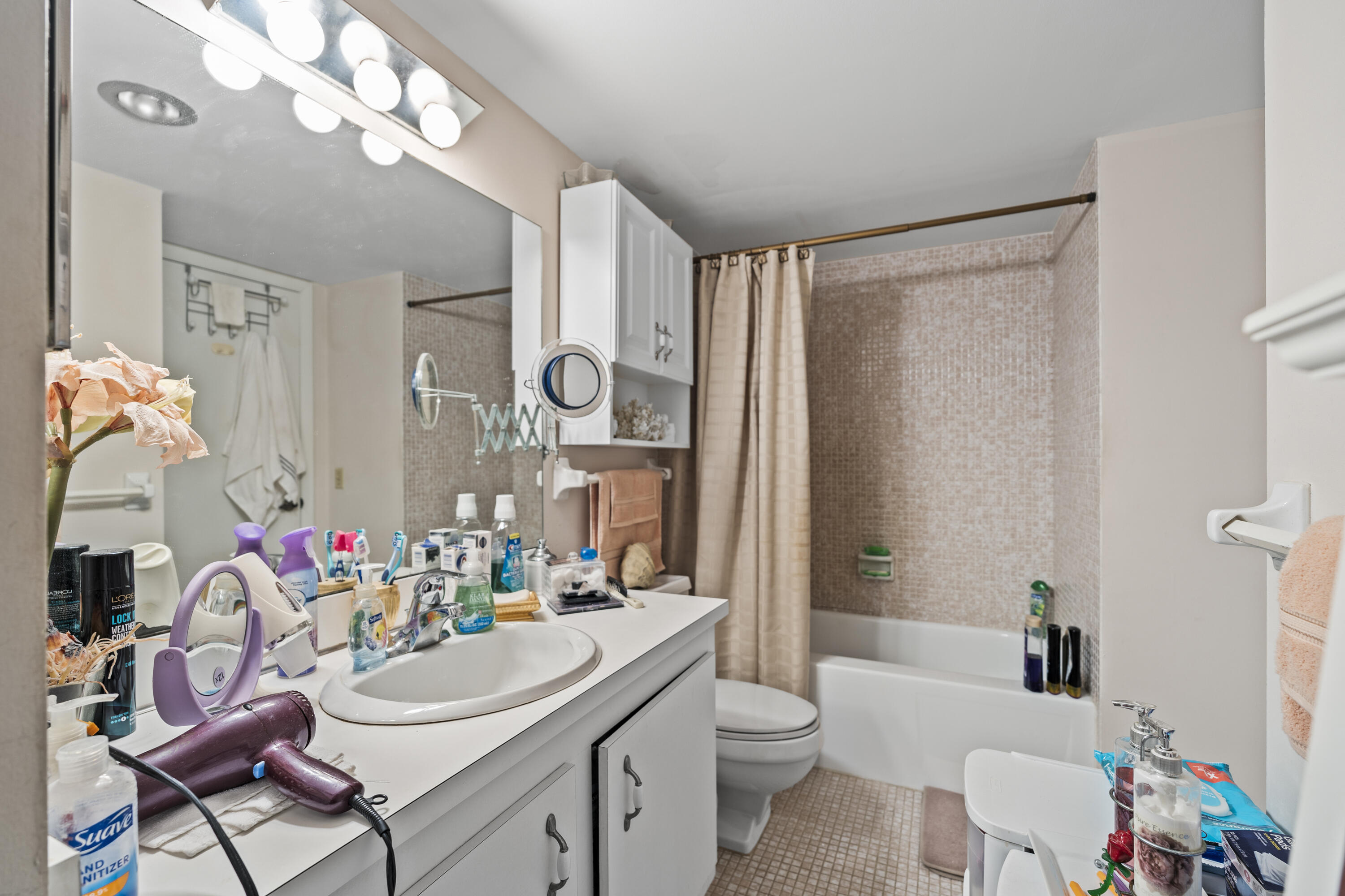 4174 Inverrary Drive, Unit 413 Lauderhill, FL 33319 - Photo 16 of 20 a very nice looking room with a large window