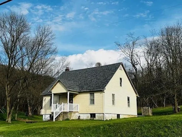 $160,000 | 2440 Race Track Road, Youngwood, PA 15697