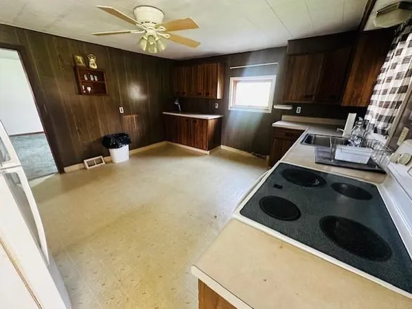 $160,000 | 2440 Race Track Road, Youngwood, PA 15697