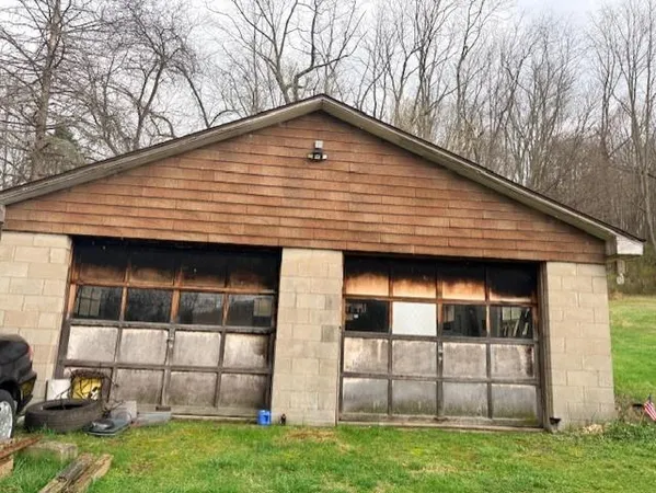 $160,000 | 2440 Race Track Road, Youngwood, PA 15697