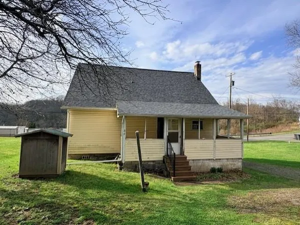 $160,000 | 2440 Race Track Road, Youngwood, PA 15697
