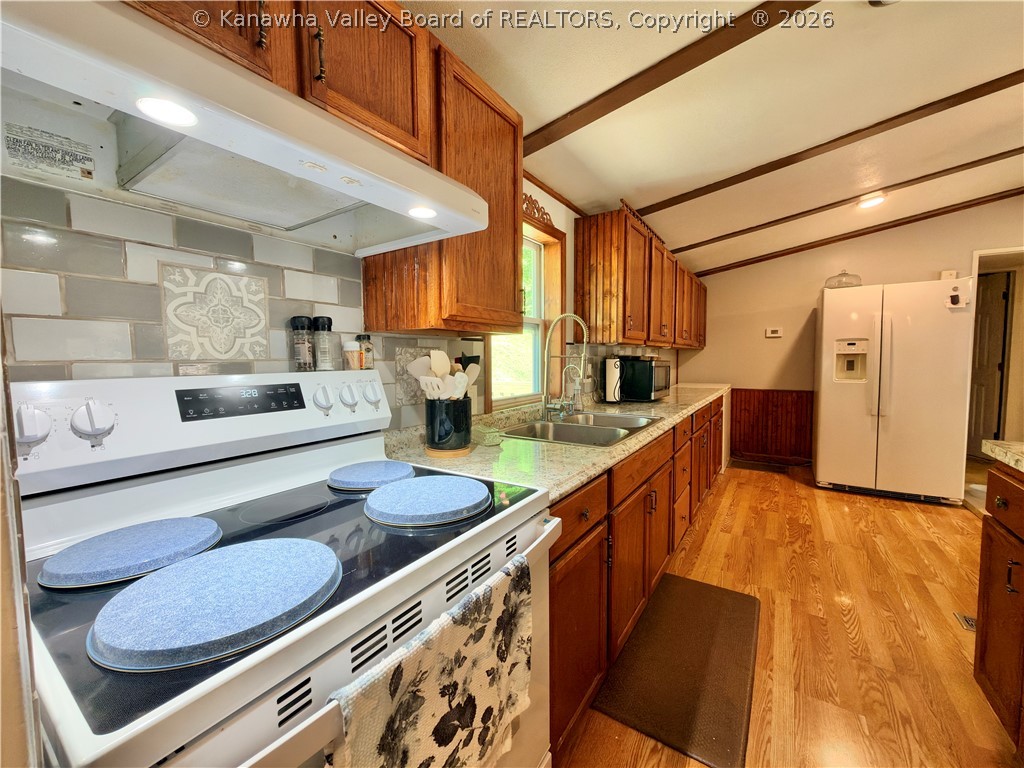 916 Honeycutt-Sisson Road Fraziers Bottom, WV 25082 - Photo 13 of 49 Gallery Image 13