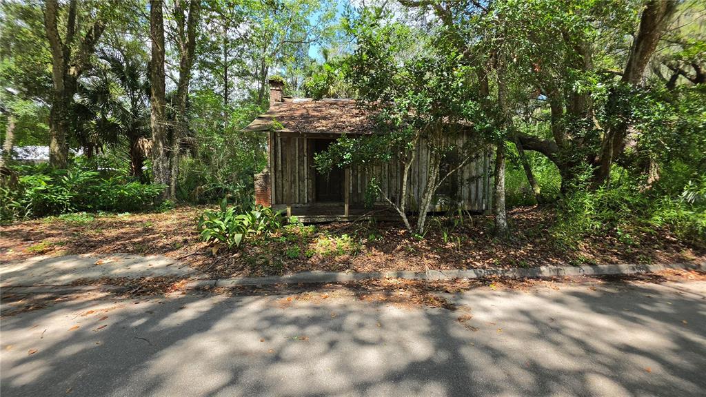 304 Northwest 5 Street Micanopy, FL 32667 - Photo 3 of 17