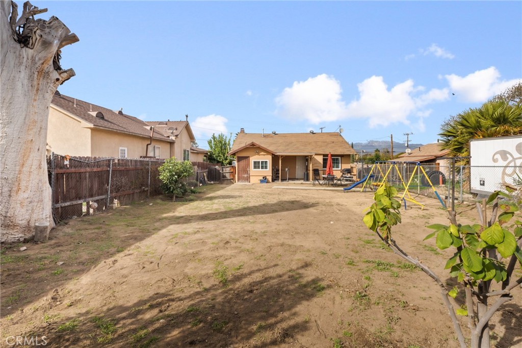 1816 Main Street Riverside, CA 92501 - Photo 23 of 34 a view of outdoor space with seating area