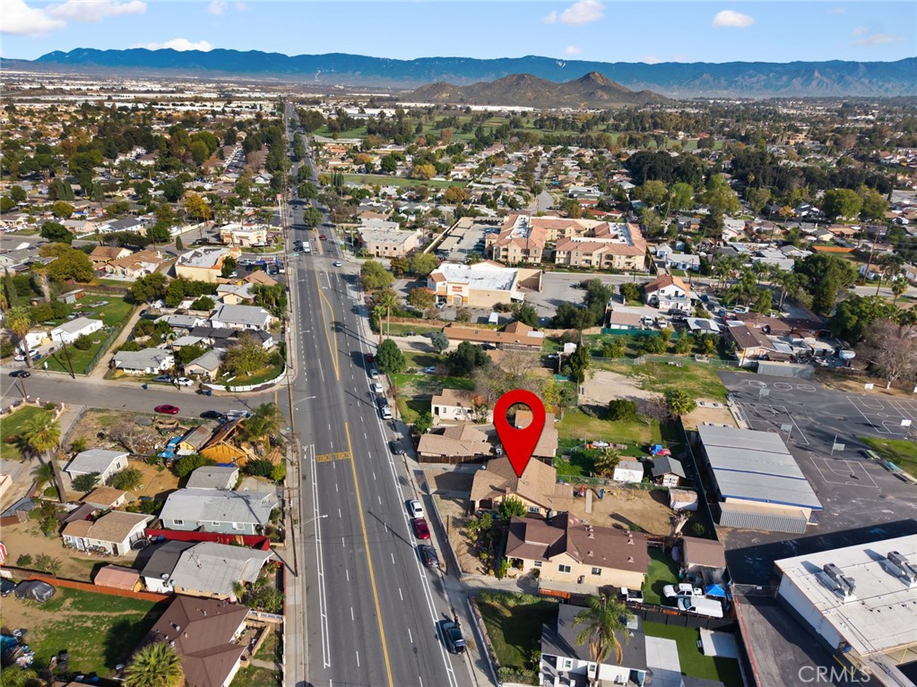 1816 Main Street Riverside, CA 92501 - Photo 27 of 34 an aerial view of a city