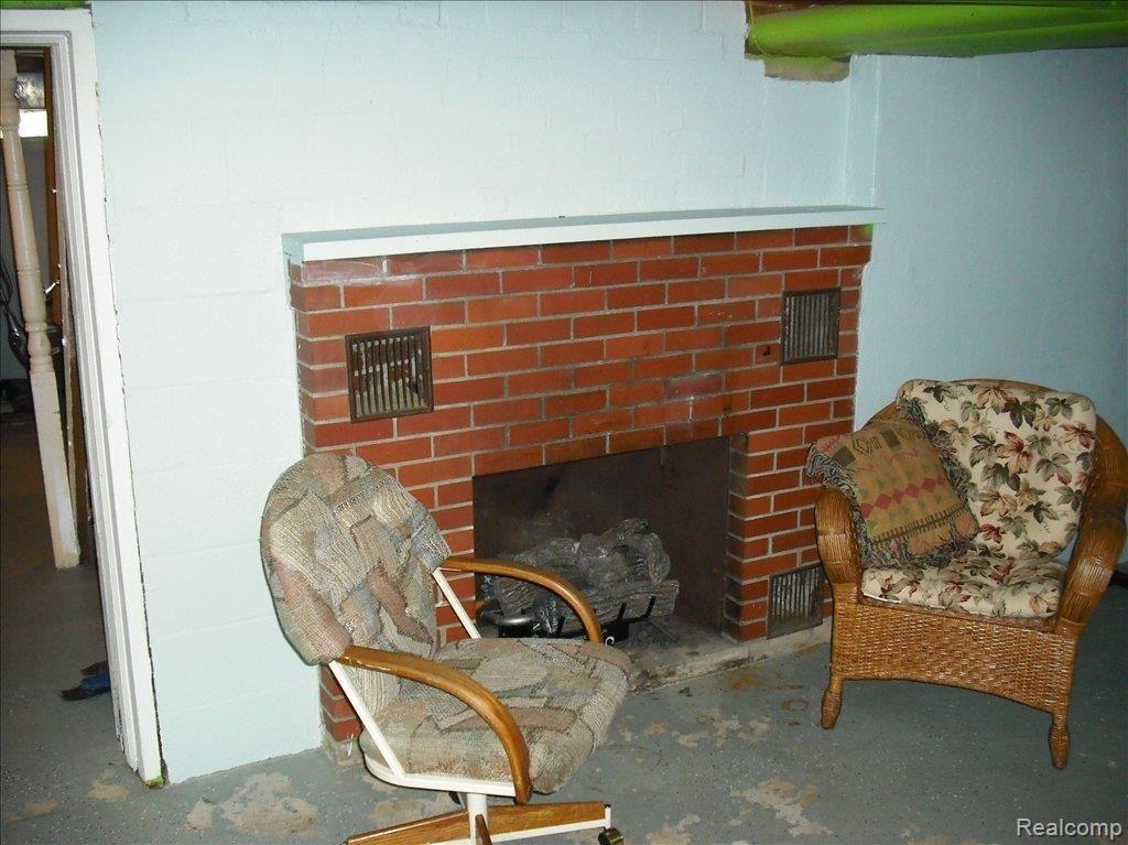 1496 Merry Road Waterford, MI 48328 - Photo 16 of 19 DSCF0060