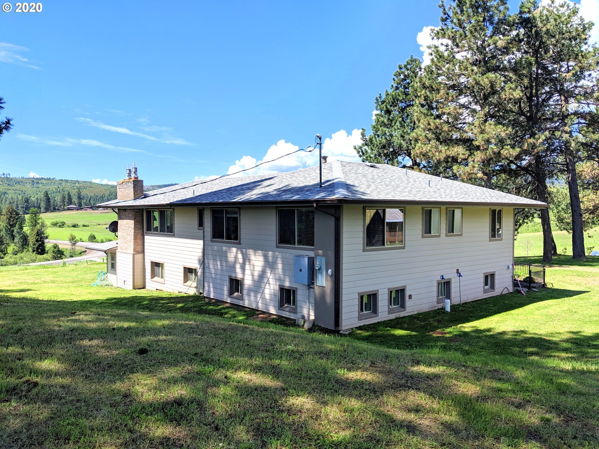76018 Palmer Junction Road Elgin, OR 97827 - Photo 3 of 25 Gallery Image 3