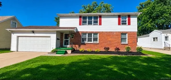 $1,450 | 82 Dartwood Drive, Cheektowaga, NY 14227