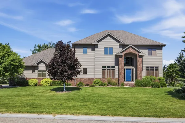 $895,000 | 7019 Maple Lane, Horace, ND 58047