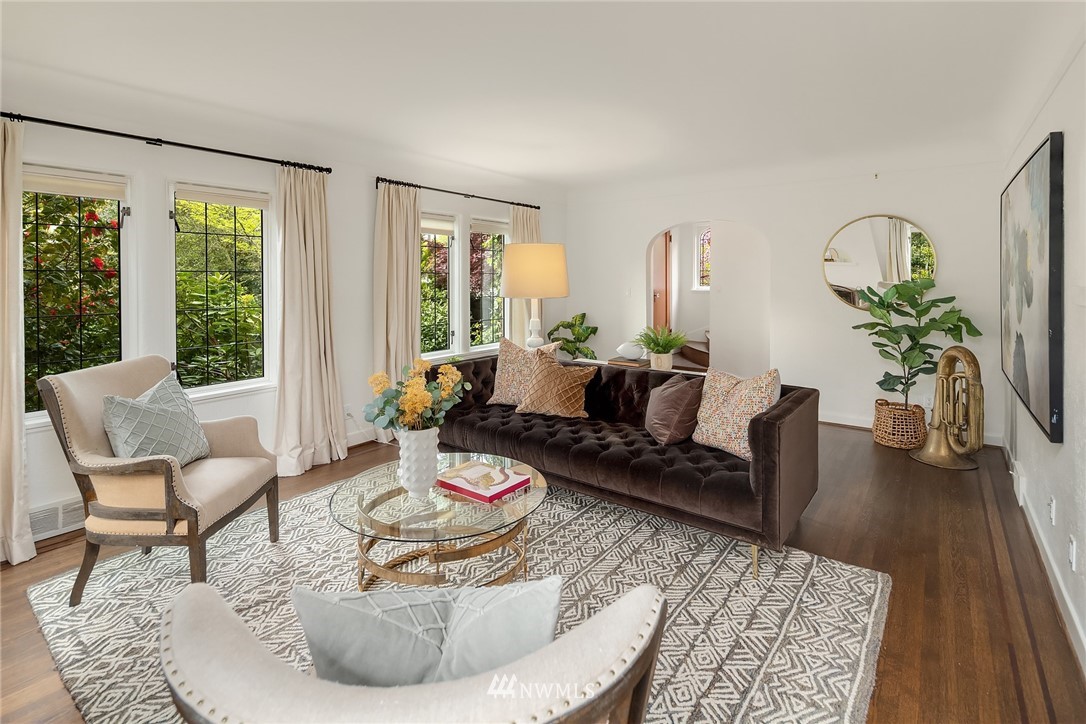 1802 Madrona Drive Seattle, WA 98122 - Photo 11 of 26