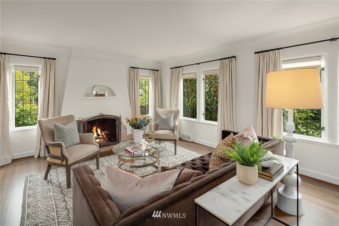 1802 Madrona Drive Seattle, WA 98122 - Photo 10 of 26