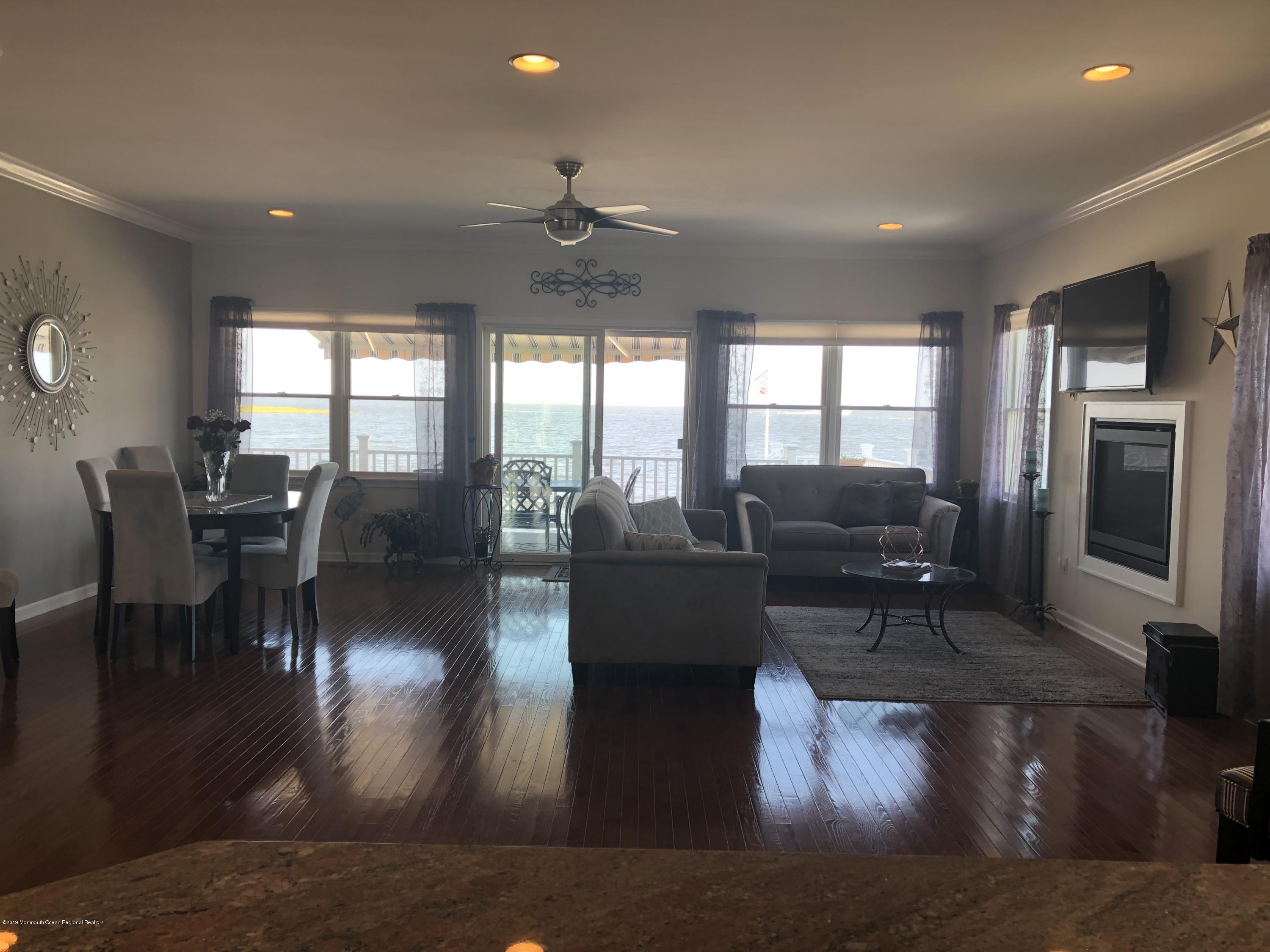 27 Cove Point Road Toms River, NJ 08753 - Photo 8 of 30 Greatroom view2