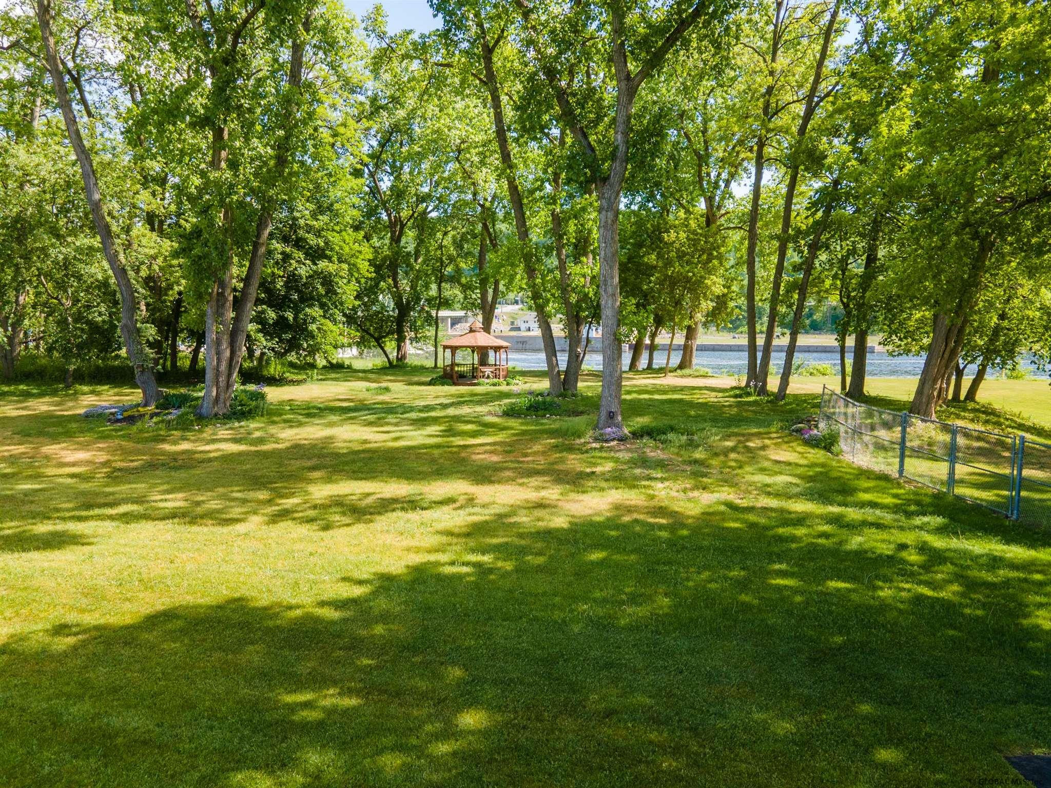 41 Riverside Drive Rotterdam, NY 12150 - Photo 38 of 46 Photo 39