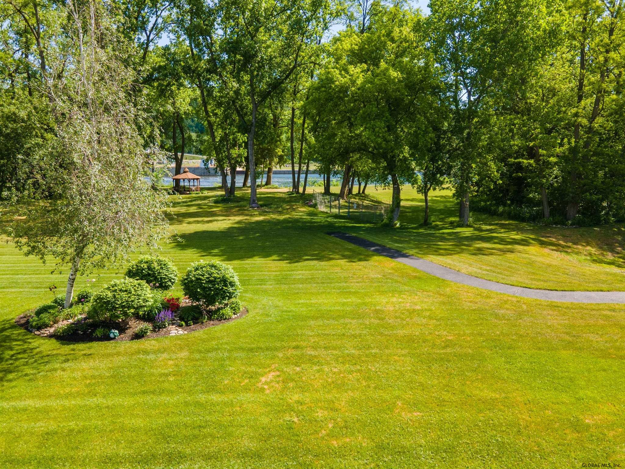 41 Riverside Drive Rotterdam, NY 12150 - Photo 39 of 46 Photo 41