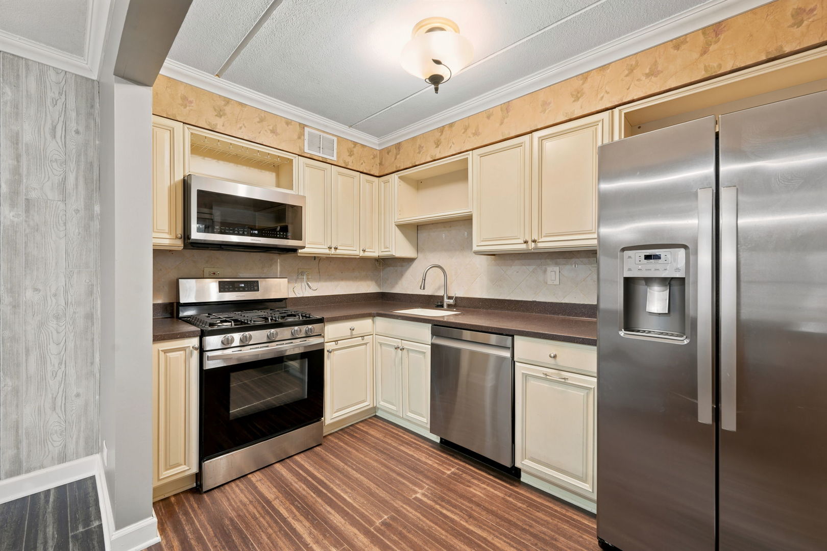 2600 Oakton Street, Unit 1E Park Ridge, IL 60068 - Photo 9 of 19