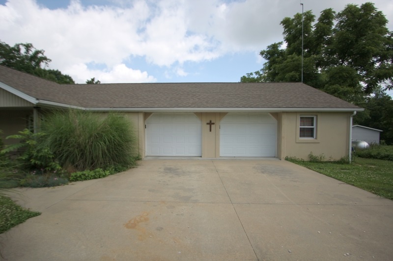 9203 North Hickory Grove Road Dubois, IN 47527 - Photo 2 of 15
