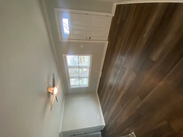 $1,995 | 1212 16th 1/2 Street, Bettendorf, IA 52722