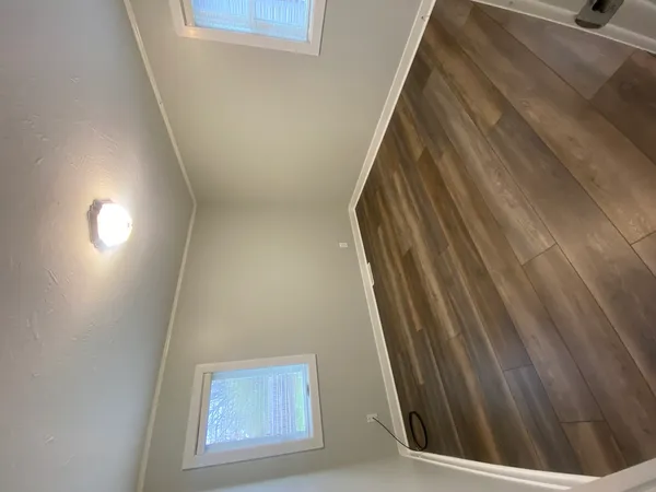 $1,995 | 1212 16th 1/2 Street, Bettendorf, IA 52722